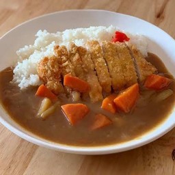 ข้าวแกงกะหรี่ ไก่ทอด