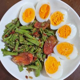 ตำถั่ว+ไข่ต้ม 2 ใบ