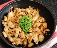 ข้าวไก่กระเทียมพริกไทย