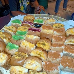 เฟรนฟรายราดซีส ตลาดริมน้ำคลองหก