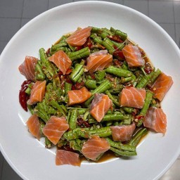 ตำถั่วแซลมอนบราวน์