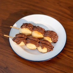 ขนมปังปิ้งลูกชิ้น นูเทลล่า