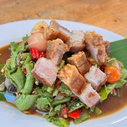 ตำถั่วหมูกรอบปลาร้า.