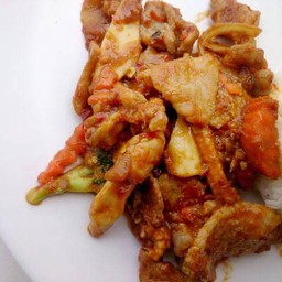 ข้าวพริกเผาหมู