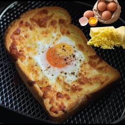 ปังกะโหลกพิซซ่าไข่ลาวาชีส 1 แผ่น