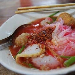 เส้นเล็กเย็นตาโฟ