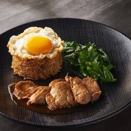 ข้าวผัดกะเพราหมูคั่ว