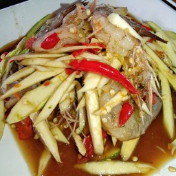 ตำมะม่วงกุ้งสด
