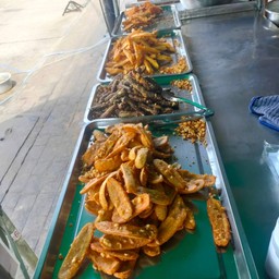 กล้วยรวมทุกอย่างพิเศษ