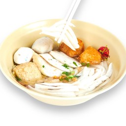 เส้นปลาลูกชิ้นปลา