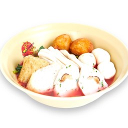ก๋วยเตี๋ยวลูกชิ้นปลาเย็นตาโฟ พิเศษ