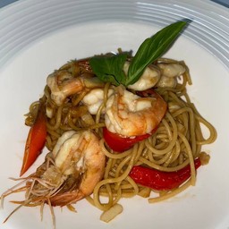 สปาผัดกระเทียมกุ้ง