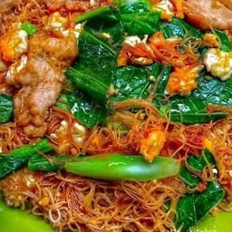 เส้นหมี่ผัดซีอิ้ว เลือกเนื้อสัตว์