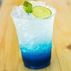 บลูเบอรรี่โซดา