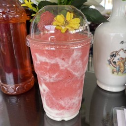 สตรอว์เบอร์รี่ปั่น