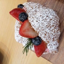 STRAWBERRY CHEESECAKE