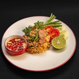 มหึมา ข้าวผัดหมู