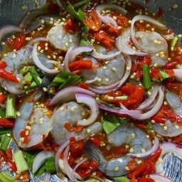 ยำบ้านโชค x ข้าวกะเพรา