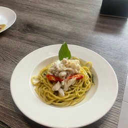 สปาเก็ตตี้ซอสเขียวหวานเนื้อปู