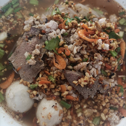 ก๋วยเตี๋ยวหมูต้มยำ