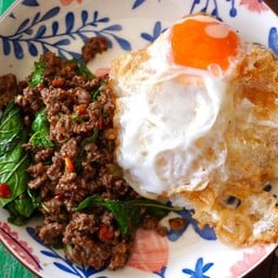 กะเพราหมูสับ (กับข้าว)