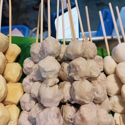 ลูกชิ้นเอ็นหมู