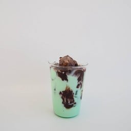 Iced chocolate mint