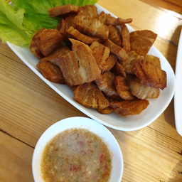หมูสามชั้นทอดกรอบ