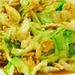 ข้าวกะหล่ำปลีผัดไข่