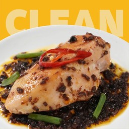 อกไก่นุ่ม ราดซอสพริกไทยดำ 253 kcal