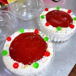 เค้กจิ๋วแยมสตอเบอรี่