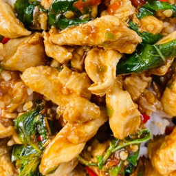 ข้าวกะเพราไก่ชิ้น+ยอไก่