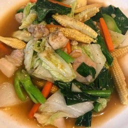 ผัดผักรวมใส่หมู