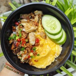 ข้าวปลาทูคั่วพริกเกลือไข่ข้น