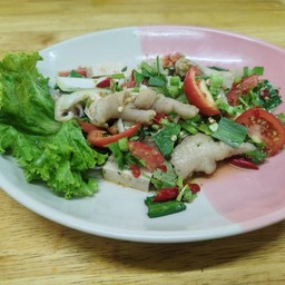 ยำตีนไก่
