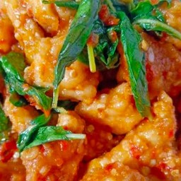 ข้าวกระเพราไก่กรอบ