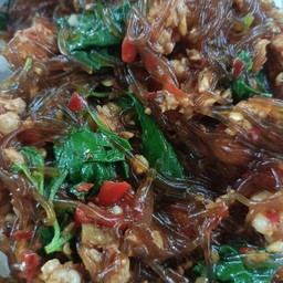 กระเพราหมูสับวุ้นเส้น