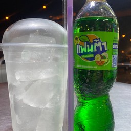 เเฟนต้าน้ำเขียว450ml+น้ำเเข็งพร้อมเเก้ว