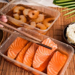 ซาซิมิ 250กรัม +แซลม่อนดอง1เซ็ท