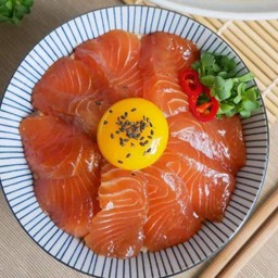 ข้าวหน้าเเซลม่อนดองซอสเกาหลี