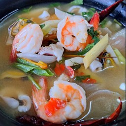 ต้มยำทะเลน้ำใส