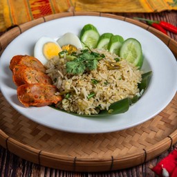 ข้าวผัดน้ำพริกหนุ่ม