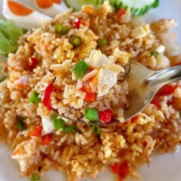 ข้าวผัดพริกเผาไข่เค็ม