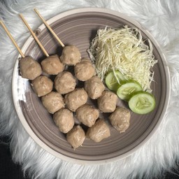 ส.สกุล ลูกชิ้นทอด น้ำจิ้มรสเด็ด