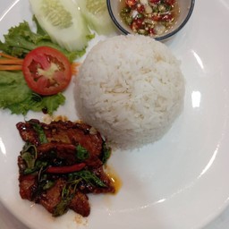 ข้าวกระเพราปลากะพง