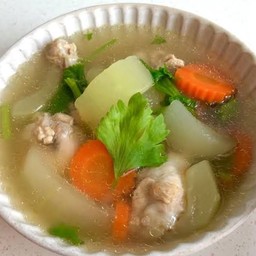 ต้มจืดฟักใส่น่องไก่
