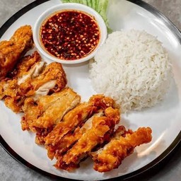 ข้าวไก่ทอด น้ำจิ้มแจ่ว