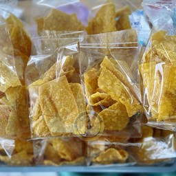 เกี๊ยวทอด (ไม่มีไส้) + น้ำจิ้ม