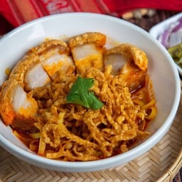 ข้าวซอยหมูกรอบ.