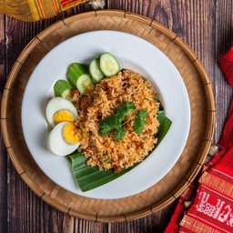 ข้าวผัดไส้อั่ว